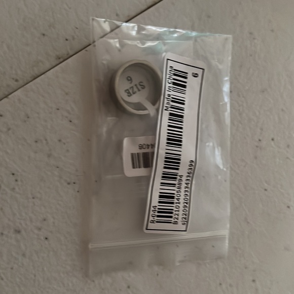 Mens stainless Cross detail Ring - Picture 7 of 8